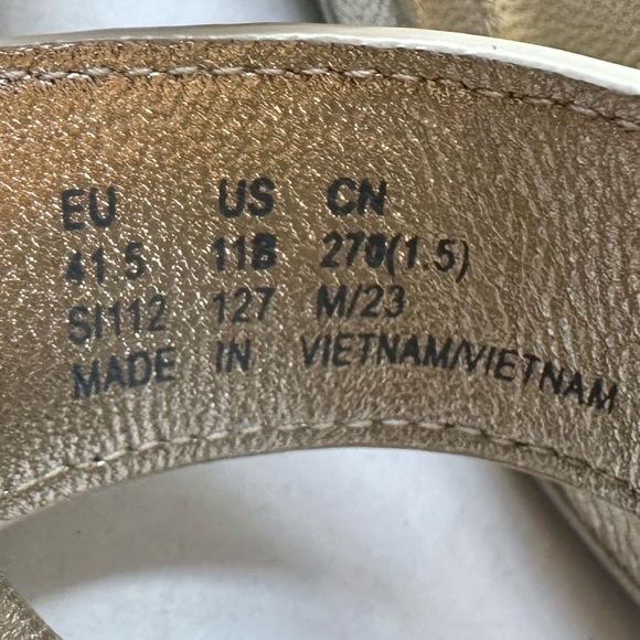 Stuart Weitzman “Ibiza” Silver/Gold Open Square Toe Slide Sandals Size 11 EUC! - Picture 8 of 10